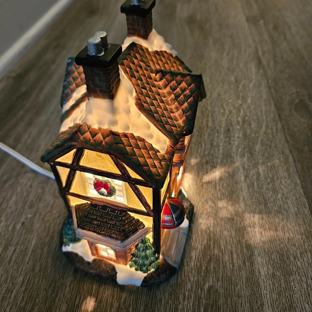 Christmas‎ Village Restaurant lighted Figurine ceramic collectible
